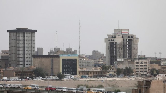 <p>
	Гледка към столицата на страната Багдад. <em>Снимка: EPA/AHMED JALIL</em></p>
