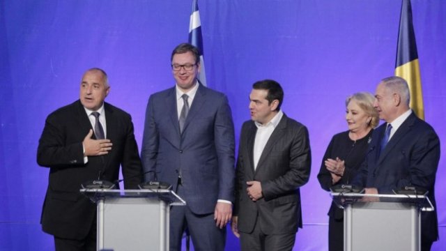 <p>
	<em>Премиерите на България, Гърция, Румъния и Израел Бойко Борисов, Алексис Ципрас, Виорика Дънчил&nbsp;&nbsp;и Бенямин Нетаняху и президента на Сърбия Александър Вучич. Снимка: БТА</em></p>
