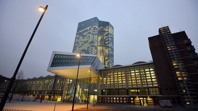 <p>
	Сградата на ЕЦБ във Франкфурт. <em>Снимка: gettyimages</em></p>
