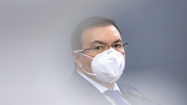 <p>
	Бившият здравен министър Костадин Ангелов, който беше директор на&nbsp;УМБАЛ &bdquo;Александровска&ldquo; за докладвания период.&nbsp;<em>Снимка: БГНЕС</em></p>
