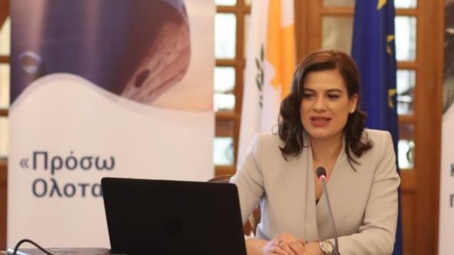 <p>
	Заместник-министърът на корабоплаването на Кипър Наташа Пилидис. <em>Снимка: CNA /Кипърската информационна агенция/</em></p>
