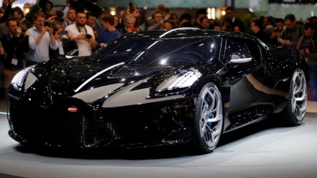 <p>
	Bugatti La Voiture Noire&nbsp;<em>Снимка: Ройтерс</em></p>
