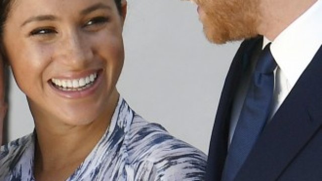 <p>
	Принц Хари със съпругата си Меган и сина им Арчи.&nbsp;<em>Снимка: EPA/БГНЕС</em></p>
