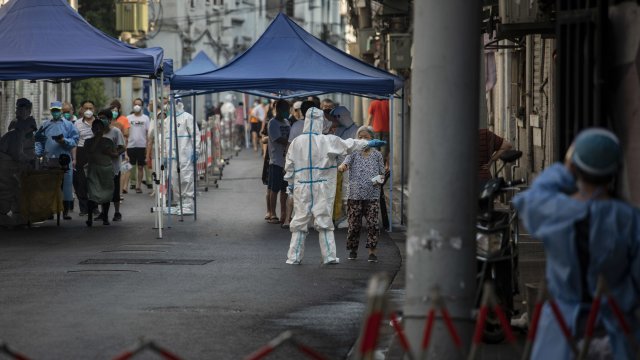 Китай влива още милиарди в собствената си икономика