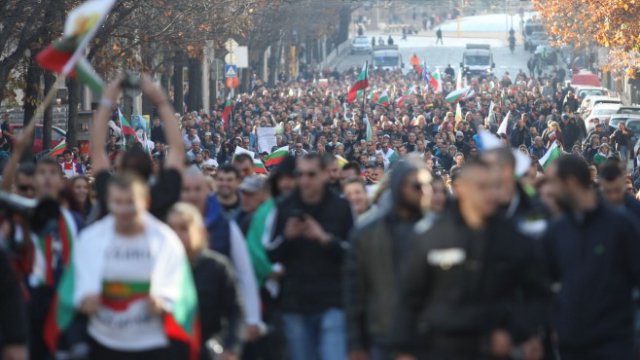 <p>
	<span style="color: rgb(34, 34, 34);">Национален протест от 11 ноември.</span><em>&nbsp;Снимка: Димитър Кьосемарлиев, Investor Media Group</em></p>
