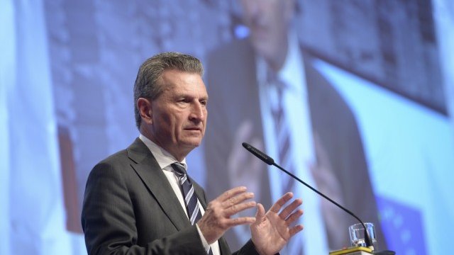 <p>
	Гюнтер Йотингер. Снимка: <em>Ройтерс</em></p>
