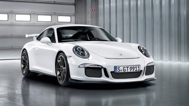 <p>
	911 GT3. <em>Снимка: Porsche</em></p>
