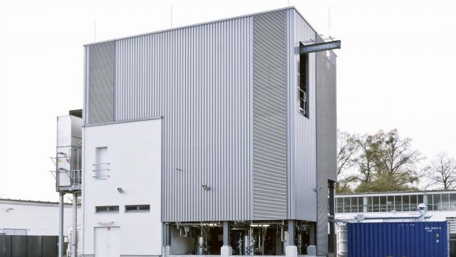 <p>
	<em>Съоръжението за производство на e-diesel. Снимка: Audi </em></p>
