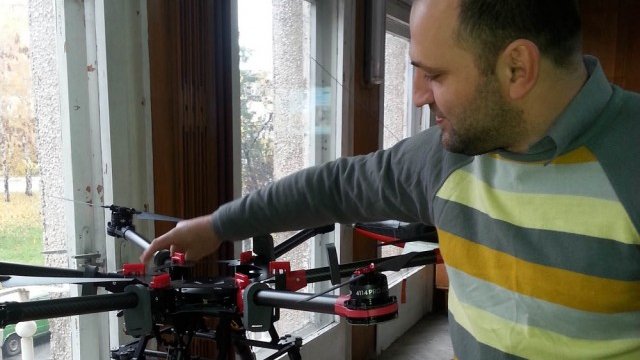 <p>
	Един от безпилотните летателни апарати, използвани в работата на Института за космически технологии. <em>Снимка: ИКИТ-БАН</em></p>
