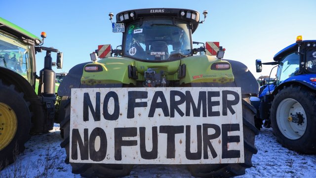 Протестиращи фермери в Германия. Снимка: Bloomberg