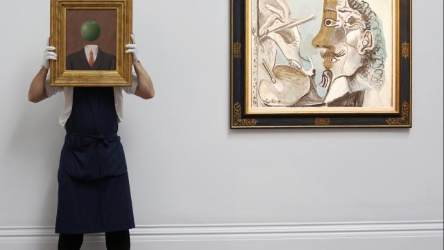 <p>
	Търгът на Sotheby&#39;s. <em>Снимка: Ройтерс</em></p>
