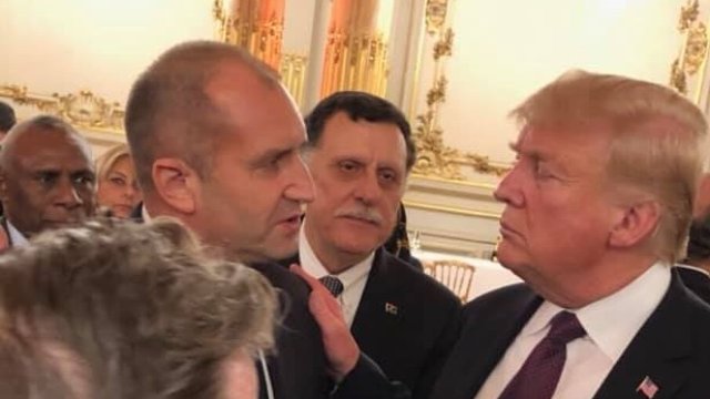 <p>
	<em>Снимка: Facebook профила на Румен Радев</em></p>
