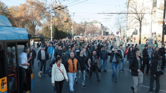 <p>
	В редица градове в България се проведоха протести срещу високите цени на горивата. <em>Снимка: Димитър Кьосемарлиев, Investor Media Group</em></p>
