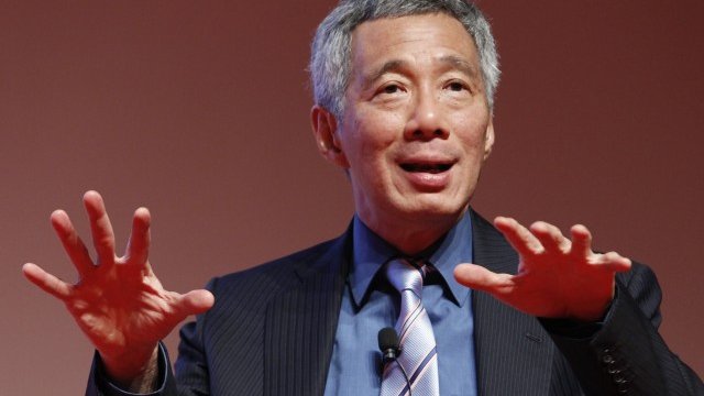 <p>
	Сингапурският премиер&nbsp;Ли Сян Лун се надява, че мащабните реформи на трудовия пазар ще дадат желания резултат. <em>Снимка: Ройтерс</em></p>
