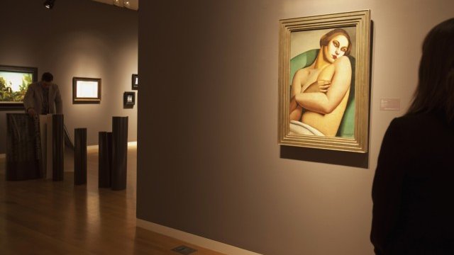 <p>
	Повечето от моделите на Лемпицка са жени. <em>Снимка: Ройтерс</em></p>
