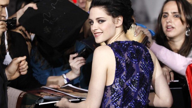 <p>
	Звездата от &bdquo;Здрач&quot; Кристен Стюарт. <em>Снимка: Ройтерс</em></p>
