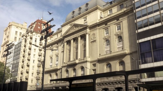 <p>
	Кадър от Буенос Айрес. <em>Снимка: Erica Canepa/Bloomberg</em></p>
