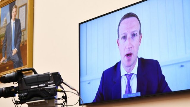 Конгресът се прицели в технологичните гиганти