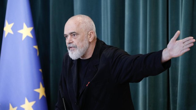 Премиерът на Албания Еди Рама: EPA/MALTON DIBRA 