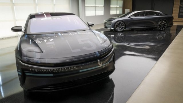 <p>
	Луксозните лимузини на Lucid. <em>Снимка: Bloomberg LP</em></p>
