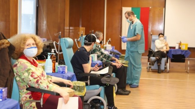 <p>
	От вчера във ВМА е разкрита втора зала за имунизация срещу COVID-19. <em>Снимка: БГНЕС</em></p>
