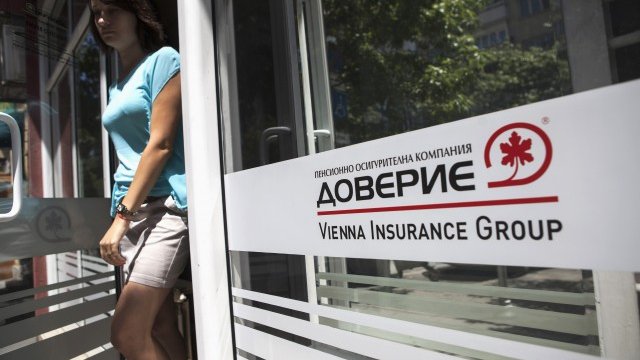 <p>
	45 060 осигурени лица са прехвърлили 97,5 млн. лв. през второто тримесечие на 2015 г.&nbsp;<em>Снимка: архив Ройтерс</em></p>

