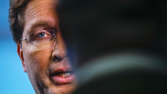 <p>
	Oла Келениус. <em>Снимка: Alex Kraus/Bloomberg</em></p>
