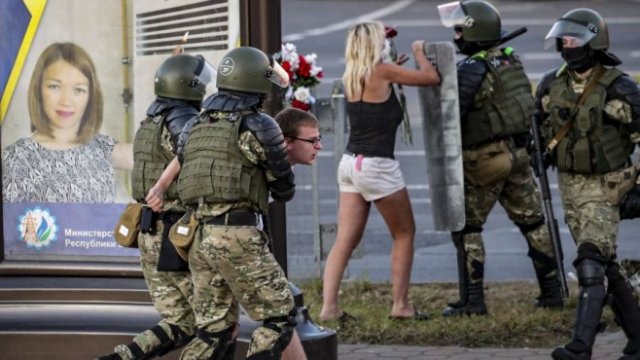 <p>
	<em>Снимка:&nbsp;EPA/TATYANA ZENKOVICH/БГНЕС</em></p>
