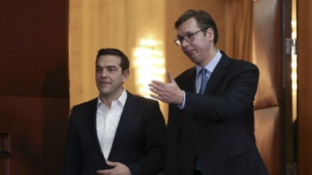 <p>
	Алексис Ципрас (вляво) и Александър Вучич (вдясно). <em>Снимка: Архив Ройтерс</em></p>
