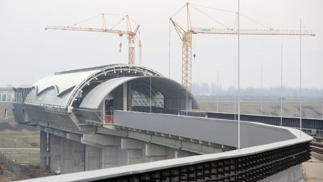 <p>
	Метрото до Летище София и Бизнес парка в кв. "Младост" ще бъде завършено през пролетта. <em>Снимка: архив, БТА</em></p>
