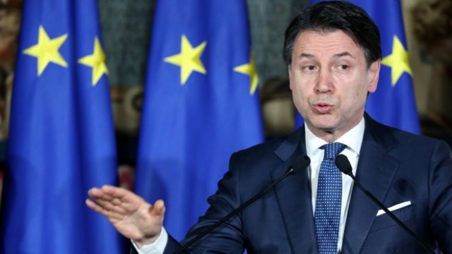 <p>
	Италианският премиер Джузепе Конте. <em>Снимка:&nbsp;Alessia Pierdomenico/Bloomberg</em></p>
