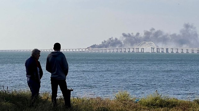 През октомри 2022 г. част от моста беше разрушена при взрив. Снимка: Архив, Bloomberg