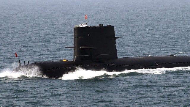 <p>
	Китайска военна подводница <em>Снимка: архив Ройтерс</em></p>

