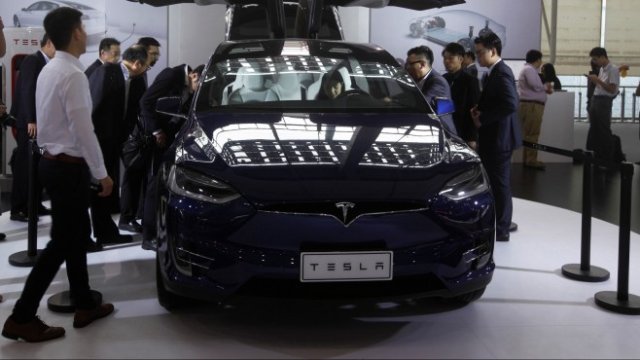 <p>
	Model X на Tesla. <em>Снимка: Ройтерс</em></p>
