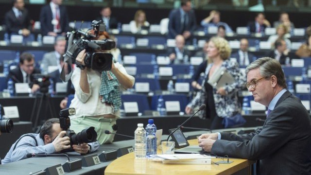 <p>
	Сър Кинг: Чувството за изолираност и чувството за несправедливост са водещи причини за радикализирането на някои европейци. <em>Снимка: Ройтерс</em></p>
