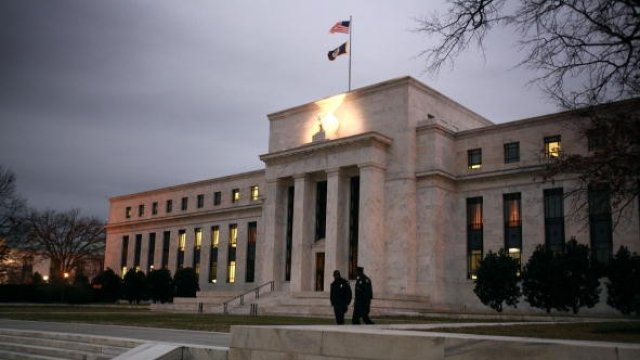 <p>
	Централата на Федералния резерв във Вашингтон. <em>Снимка: gettyimages</em></p>
