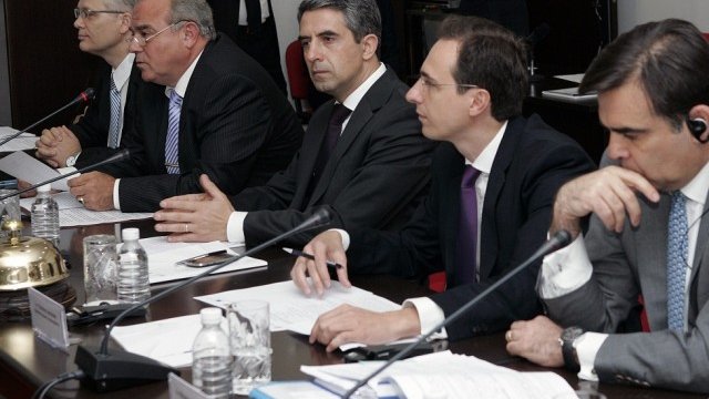 <p>
	Росен Плевнелиев откри конференцията &quot;Предпоставки и перспективи за устойчив икономически растеж в България и Европа&quot;. <em>&nbsp;Снимка: БТА</em></p>
