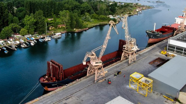 Пристанище на ИХБ. Снимка: дружеството