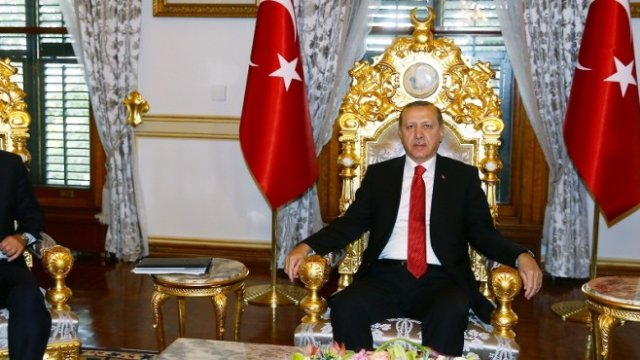 <p>
	Турският президент Реджеп Тайип Ердоган оцеля при опита за преврат през миналото лято. <em>Снимка: Архив Ройтерс</em></p>
