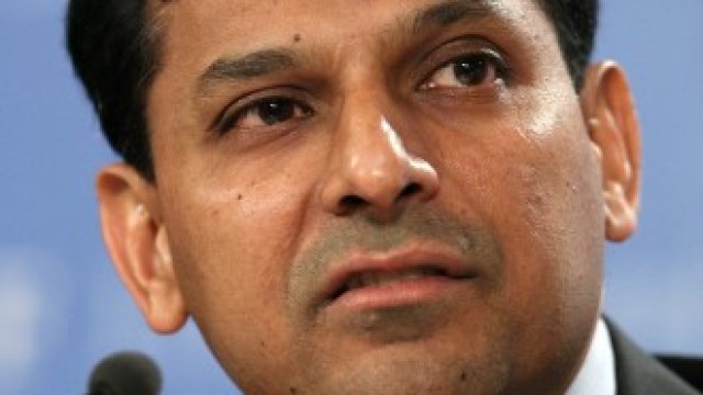 <p>
	Рагурам Раджан е бивш главен икономист на Международния валутен фонд. <em>Снимка: Ройтерс</em></p>
