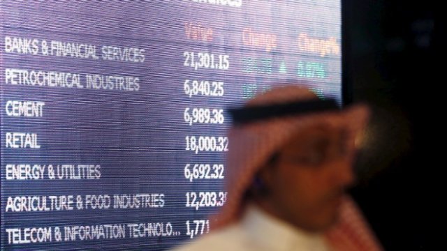 <p>
	Фондовата борса в Рияд. <em>Снимка: Архив Ройтерс</em></p>
