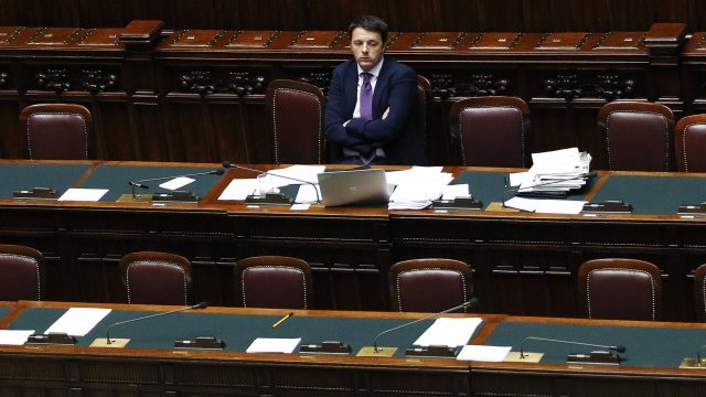 <p>
	Ренци по време на вота на недоверие в Сената. <em>Снимка: Ройтерс</em></p>
