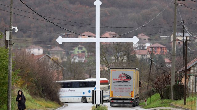 Пътна блокада край село Рударе в Косово, 11 декември 2022 г. Снимка: БГНЕС/EPA/STR