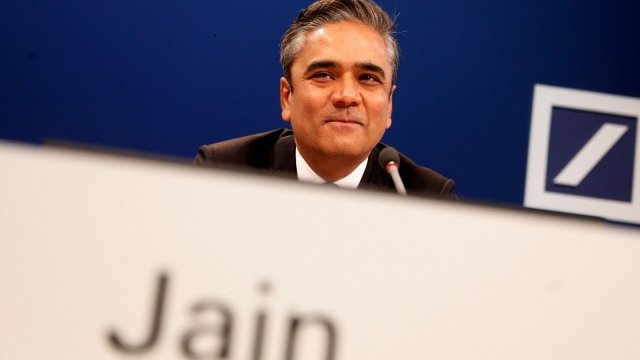 <p>
	Аншу Джейн: Изпадналите в криза страни се нуждаели от повече време по скалистия им път на реформи. <em>Снимка: Ройтерс</em></p>
