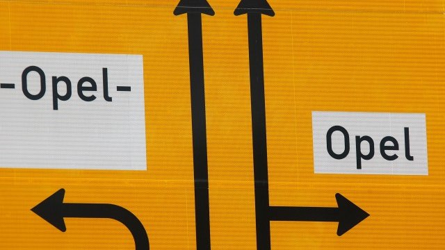 <p>
	Накъде ли ще поеме Opel? <em>Снимка: Getty Images News</em></p>
