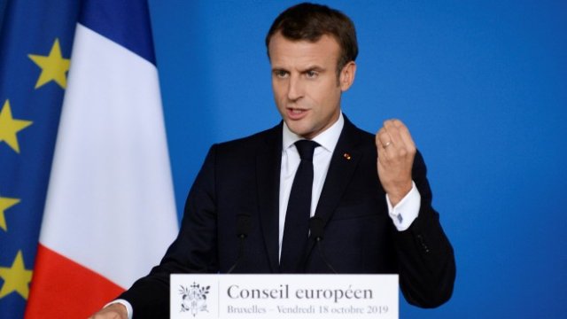 <p>
	Макрон допусна историческа грешка. <em>Снимка: Ройтерс</em></p>
