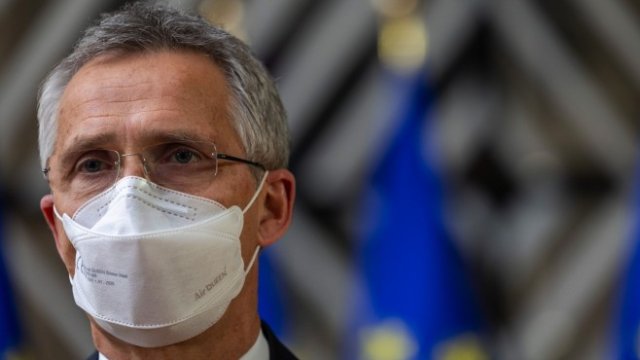 <p>
	<em>Йенс Столтенберг. Снимка: Olivier Matthys/Getty Images/Bloomberg</em></p>
