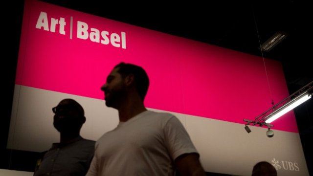 Art Basel стартира в хибриден вариант 