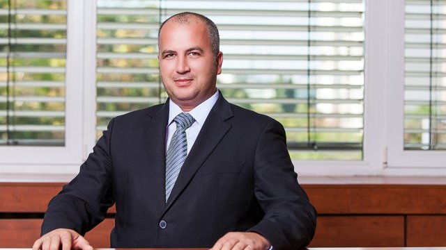 <p>
	Димо Петров:&nbsp;Солидна част от инвестициите през октомври ще бъде предназначена за подобряване на електрозахранването в Северозападна България. <em>Снимка: личен архив</em></p>
