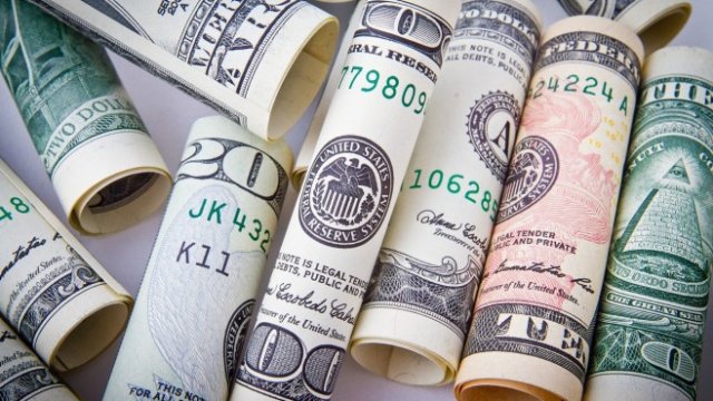 Oanda очаква доларът да поскъпне до изборите в САЩ